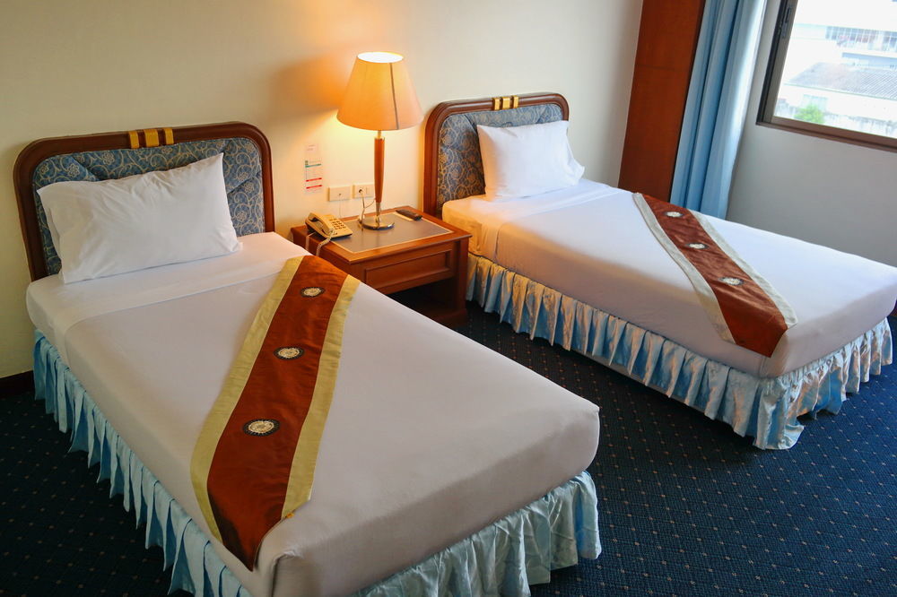 Grand Park Hotel Nakhon Si Thammarat Exterior foto