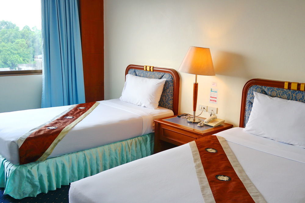 Grand Park Hotel Nakhon Si Thammarat Exterior foto