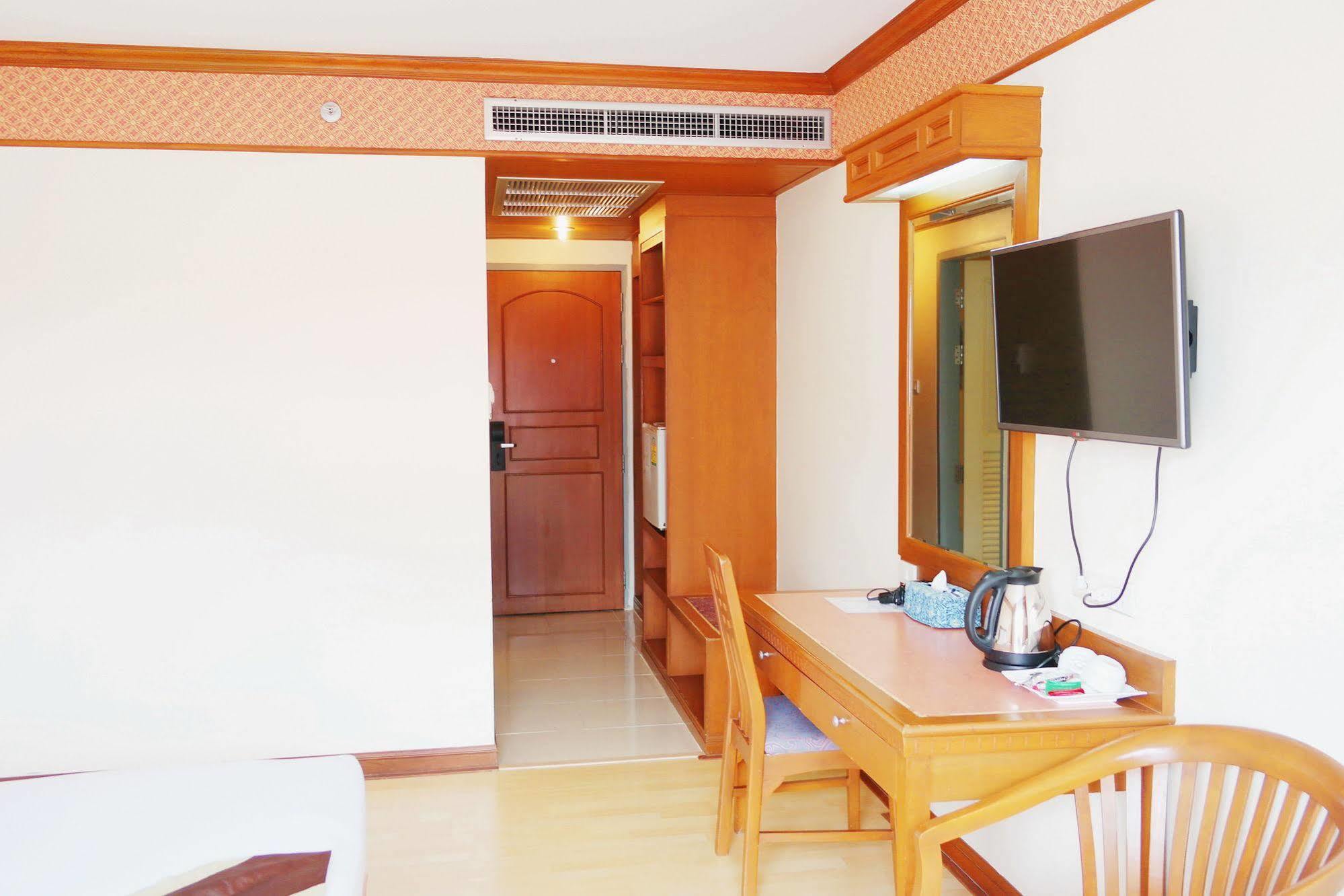 Grand Park Hotel Nakhon Si Thammarat Exterior foto