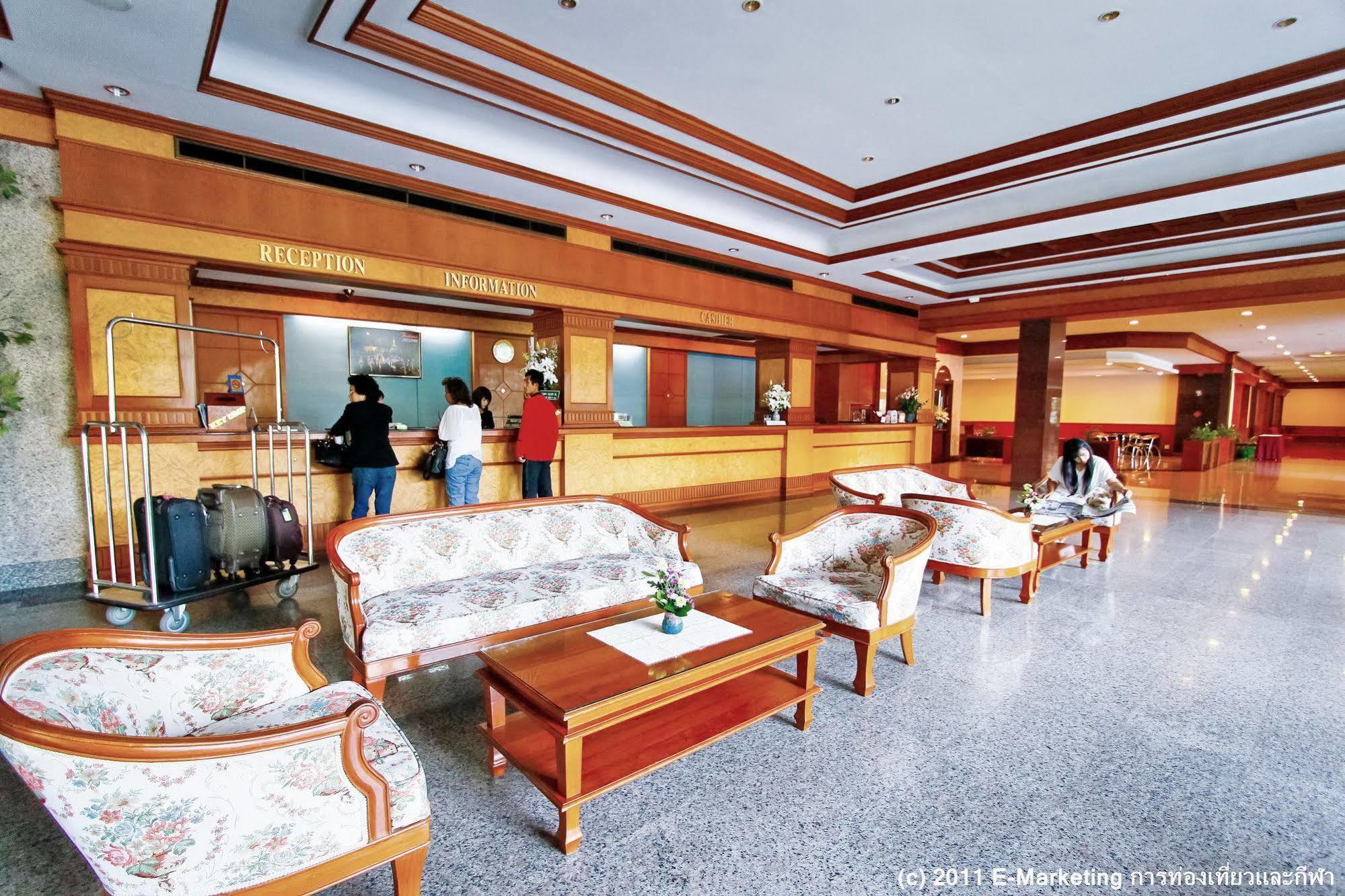 Grand Park Hotel Nakhon Si Thammarat Exterior foto