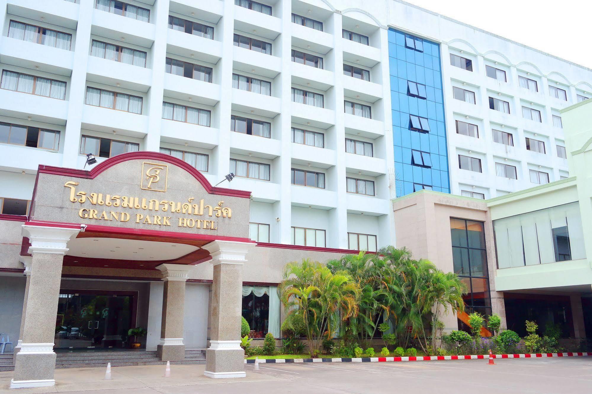 Grand Park Hotel Nakhon Si Thammarat Exterior foto